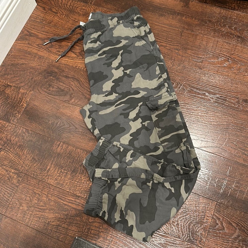 JOGGERS